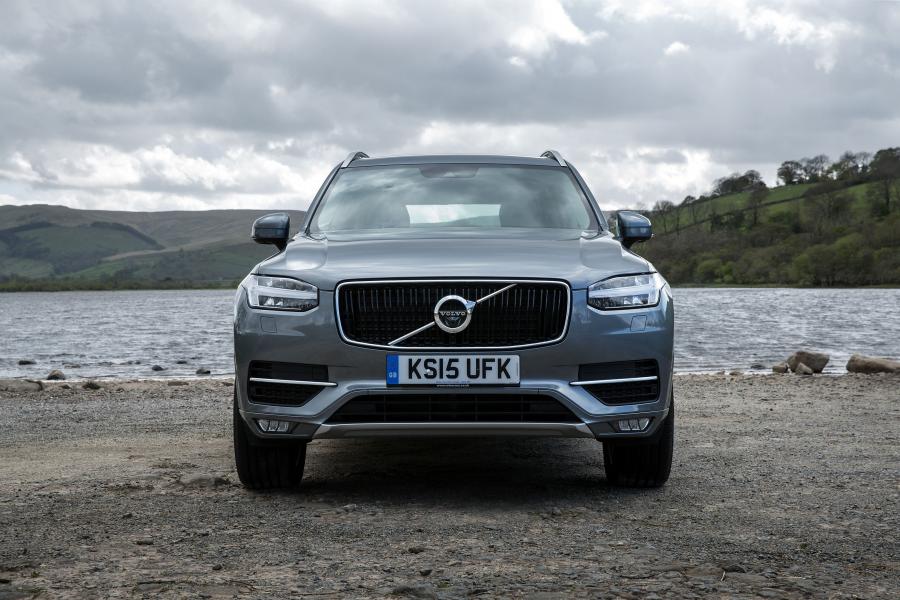  Volvo XC90 D5 Momentum 2015 года  (UK) (фото 2 из 30)